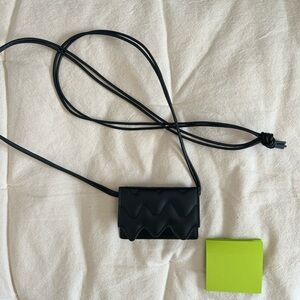 Marimekko mini leader crossbody cardholder